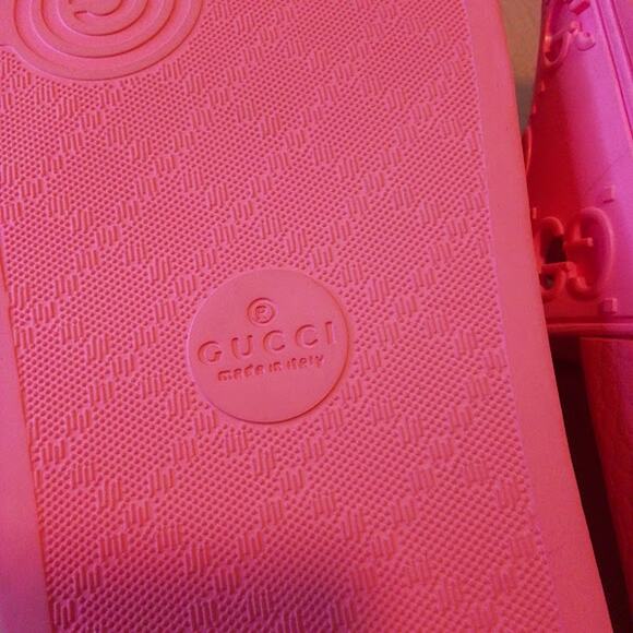 Gucci Pursuit Slides Pink Rubber Sandals Women’s Size 10 Made in Italy - Picture 3 of 5